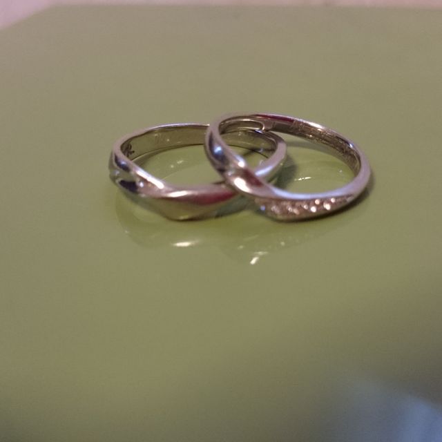 【LAPAGE(ラパージュ)の口コミ】 指を長く見せるデザインとクレマチスの指輪には、～神様の巡り合わせ～と…