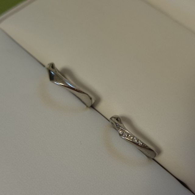 【LAPAGE(ラパージュ)の口コミ】 指を長く見せるデザインとクレマチスの指輪には、～神様の巡り合わせ～と…