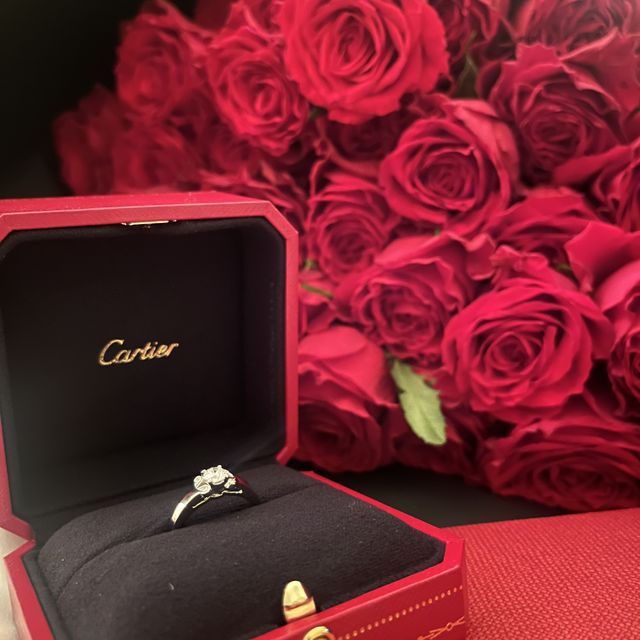 【カルティエ(Cartier)の口コミ】 バレリーナという名前にぴったりなかわいい指輪です。少し珍しい形で、周…