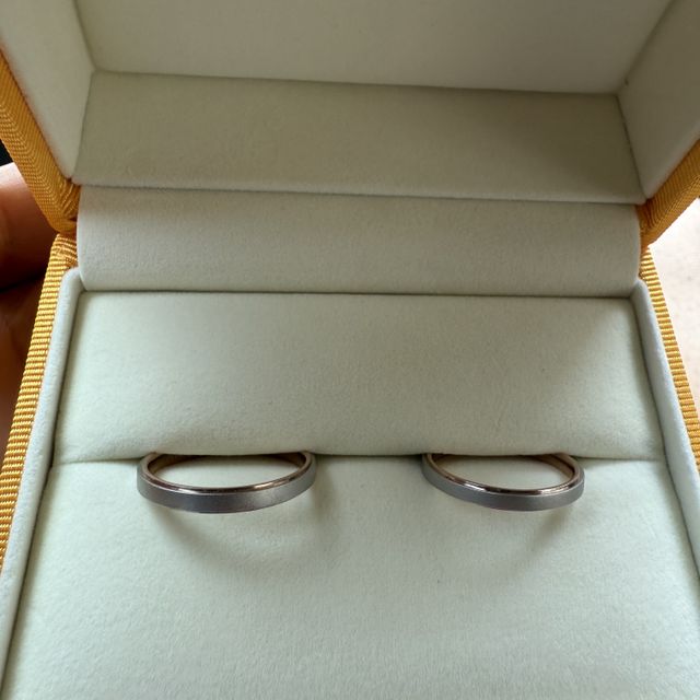 【ケイウノ ブライダル(K.UNO BRIDAL)の口コミ】 プラチナとピンクゴールドの2つの金属を用いらている指輪です。見た目と色…