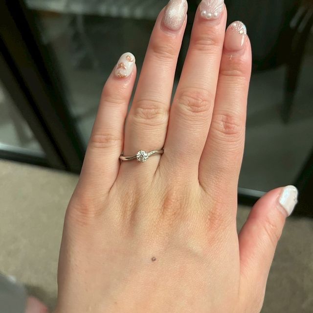 【アイプリモ(I-PRIMO)の口コミ】 フラネリーを購入しましたが、リングの形もとても良かったです。ダイヤモ…