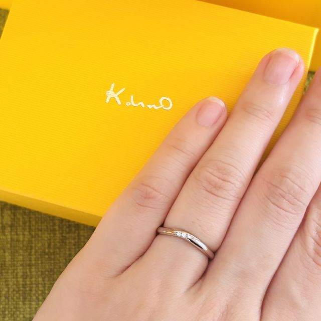 【ケイウノ ブライダル(K.UNO BRIDAL)の口コミ】 シンプルで日常遣いしやすく手に馴染みやすいです。ウェーブのデザインに…