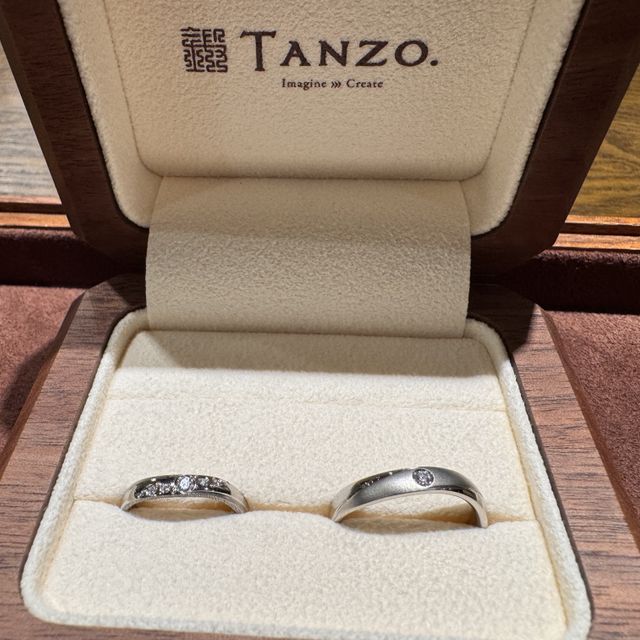 【TANZO.(鍛造指輪)の口コミ】 指輪を作る際、私たちがこだわったことは唯一無二の指輪を作るということ…