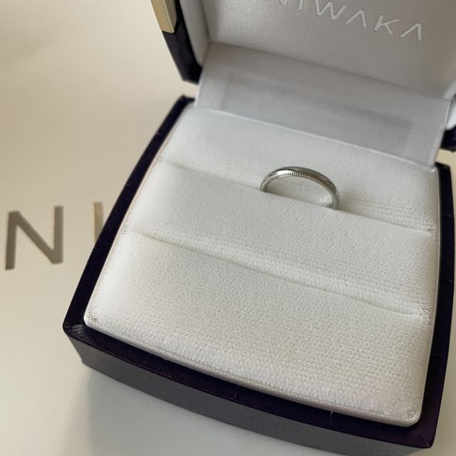 【俄(にわか)の口コミ】 シンプルながらも個性が感じられるデザインに惹かれました。
着け心地は他…