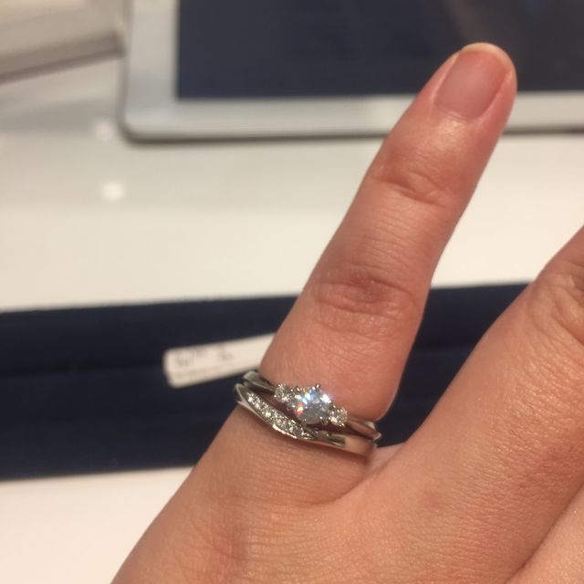 【4℃ BRIDAL(ヨンドシーブライダル)の口コミ】 私はディズニー好きなので、ディズニーの商品を扱っているところにしよう…