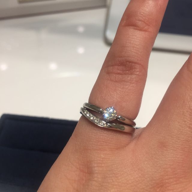 【4℃ BRIDAL(ヨンドシーブライダル)の口コミ】 私はディズニー好きなので、ディズニーの商品を扱っているところにしよう…