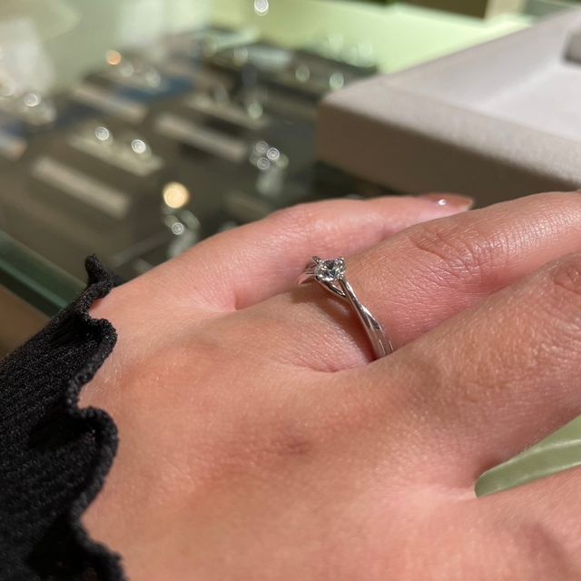 【COLANY(コラニー)の口コミ】 立体的でいて、かつシンプルなデザイン。なのに高級感がある。
日本のブラ…