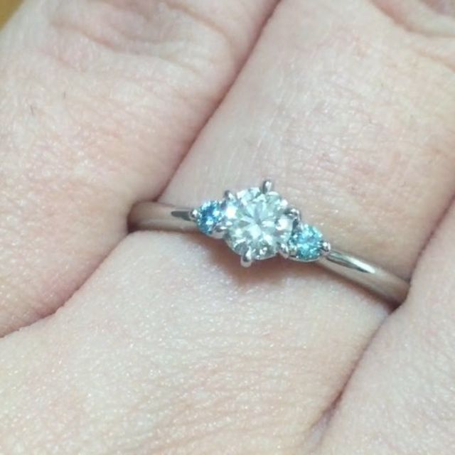 【ケイウノ ブライダル(K.UNO BRIDAL)の口コミ】 彼には以前から、婚約指輪は自分で選びたいと言っていたので、ちゃんと私…