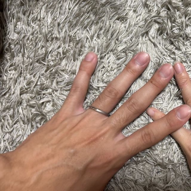 【エクセルコダイヤモンド(EXELCO DIAMOND)の口コミ】 たくさんの指輪を試着したが、ウェーブ系ではなくストレートタイプが自分…