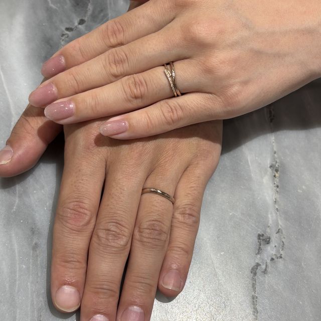 【SIENAROSE(シエナロゼ)の口コミ】 シエナロゼの「安らぎ」を選びました。決め手は、指に吸い付くような美し…