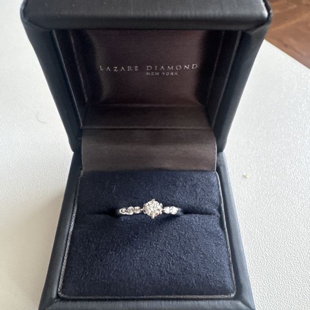 【ラザール ダイヤモンド(LAZARE DIAMOND)の口コミ】 相手を考えた時にとても似合うブランドだと思い、ダイヤモンドに対するこ…