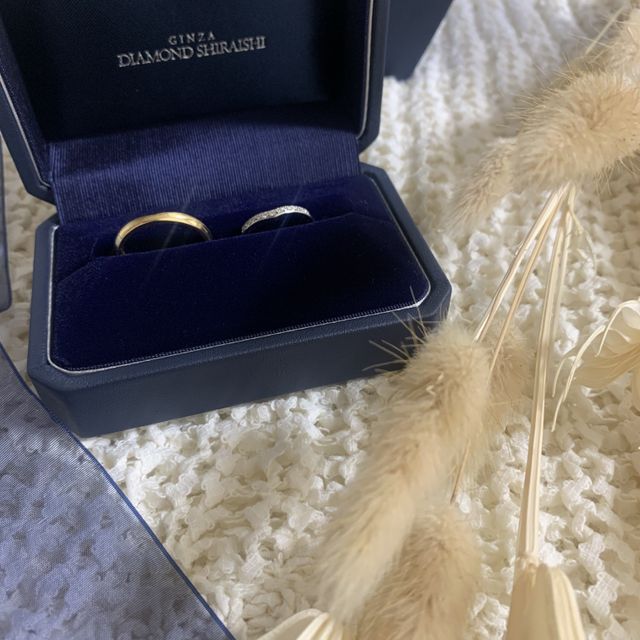 【銀座ダイヤモンドシライシの口コミ】 緩やかなV字ラインで指に馴染んで上品で柔らかい印象に見える
ダイヤモン…
