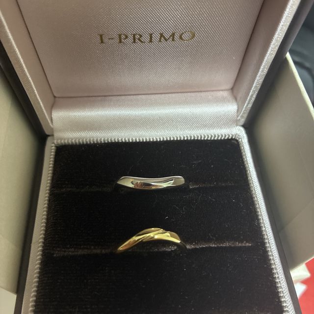 【アイプリモ(I-PRIMO)の口コミ】 指の形にそってカーブしているモノを選びました
ゴールドが欲しかったので…