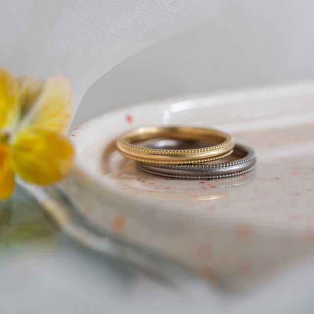 【Cayof(カヨフ)の口コミ】 シンプルなデザインですが、ミルグレインがあるので少し華やかで可愛い感…