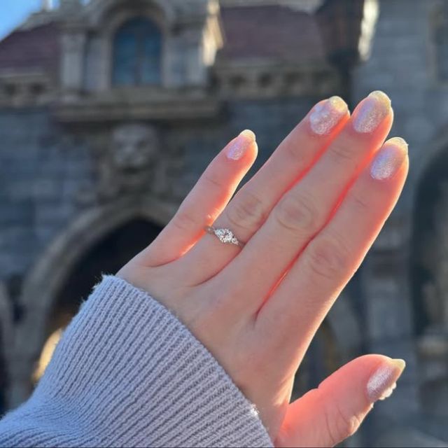 【銀座ダイヤモンドシライシの口コミ】 ダイヤモンドがサイドにもついていることで、より高級感が増し、遠くから…