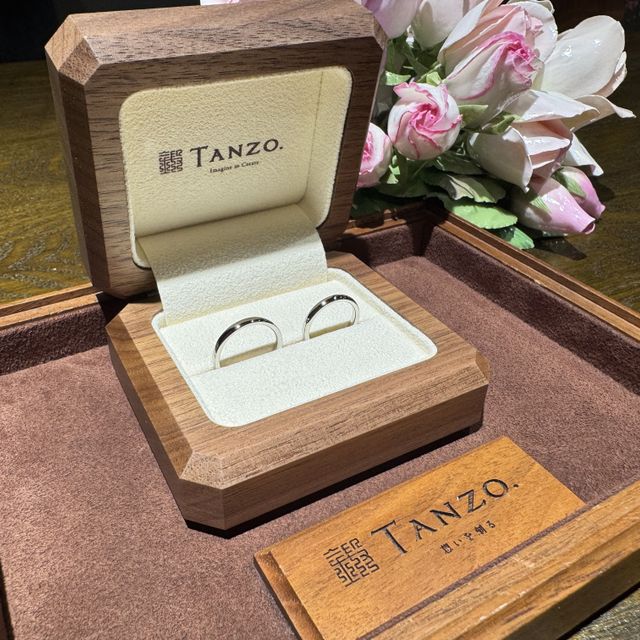 【TANZO.(鍛造指輪)の口コミ】 鍛造法で造られているためとても頑丈である。
甲丸のためやわらかい印象。…