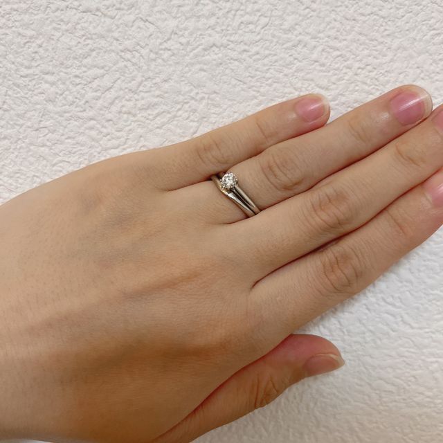 【カルティエ(Cartier)の口コミ】 シンプルでどの場面でも使いやすいと思いますわ、
人気のカルティエなので…