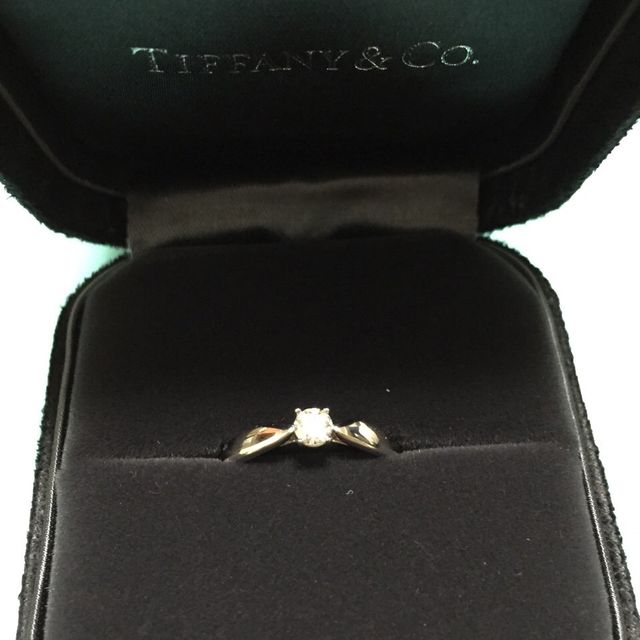 【ティファニー(Tiffany & Co.)の口コミ】 ティファニーといえばティファニーセッティングが有名ですが、私はハーモ…