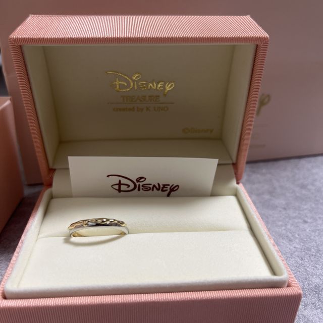 【ケイウノ ブライダル(K.UNO BRIDAL)の口コミ】 溶けたハチミツが可愛いです。着け心地も良く一風変わったデザインで他人…