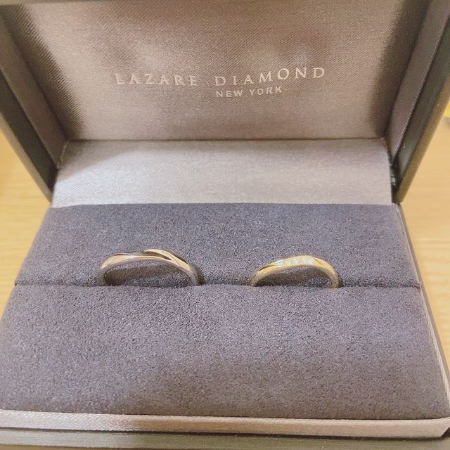 【ラザール ダイヤモンド(LAZARE DIAMOND)の口コミ】 ダイヤが5粒埋め込まれているタイプなのでリングの厚みもなくすごく付け心…