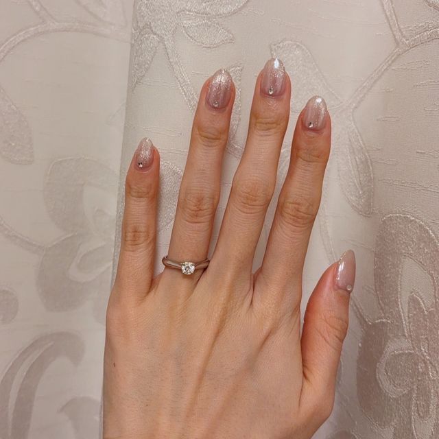 【ラザール ダイヤモンド(LAZARE DIAMOND)の口コミ】 妻の指が細く、重ね着けしてもしつこくならないデザインを探していました…