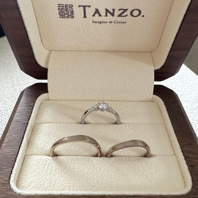 【TANZO.(鍛造指輪)の口コミ】 コーラルゴールドという、シルバーでもゴールドでもなく、肌馴染みの良い…