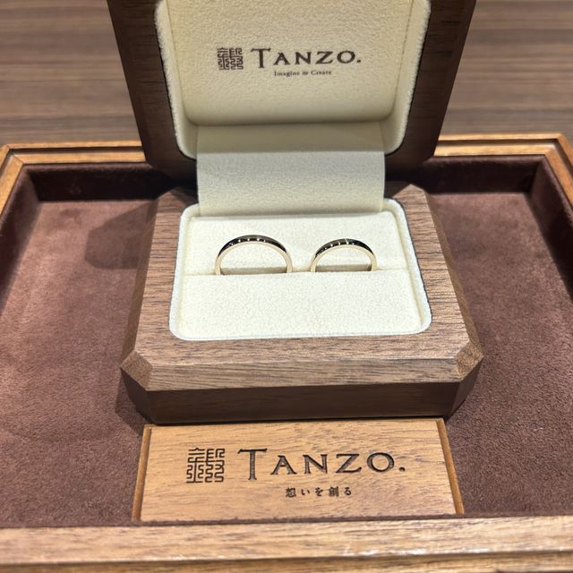 【TANZO.(鍛造指輪)の口コミ】 いろいろなブランドを見に行きましたが、着け心地がよく自分たちの好みの…
