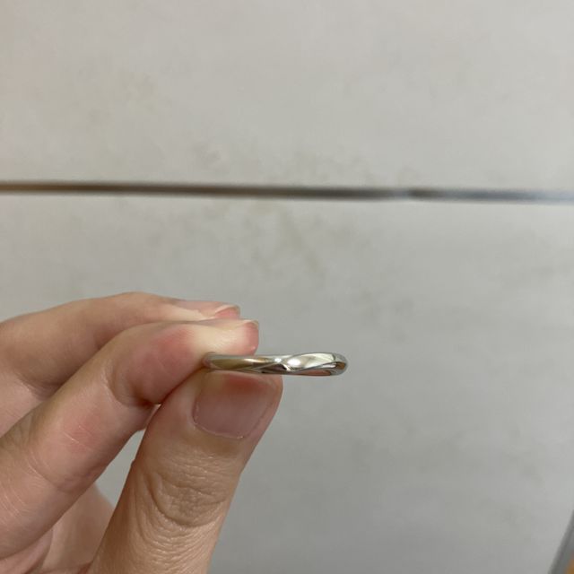 【銀座ダイヤモンドシライシの口コミ】 普段使いできるシンプルさ、しっかり重さがあって、高級感もあるところが…