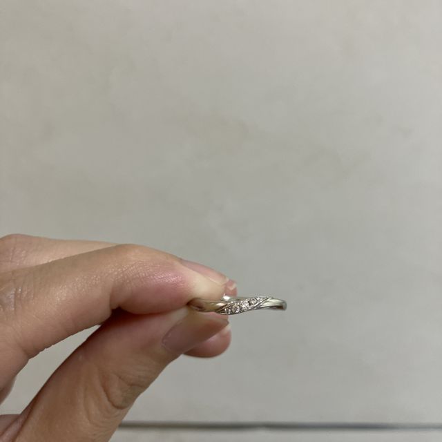 【銀座ダイヤモンドシライシの口コミ】 普段使いできるシンプルさ、しっかり重さがあって、高級感もあるところが…