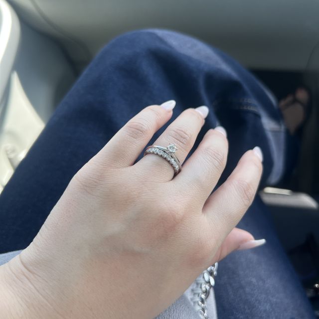 【銀座ダイヤモンドシライシの口コミ】 キラキラしたものが好きなのでダイヤモンドのハーフエタニティの結婚指輪…