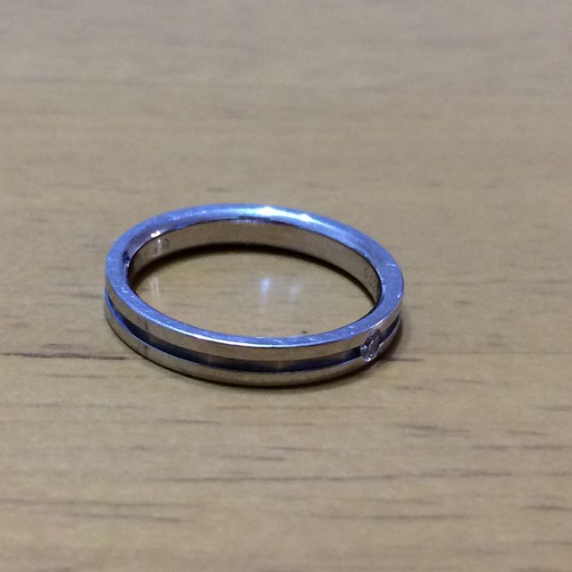 【アイプリモ(I-PRIMO)の口コミ】 一般的なつるっとした指輪が嫌で、ちょっと変わっているデザインで、ダイ…