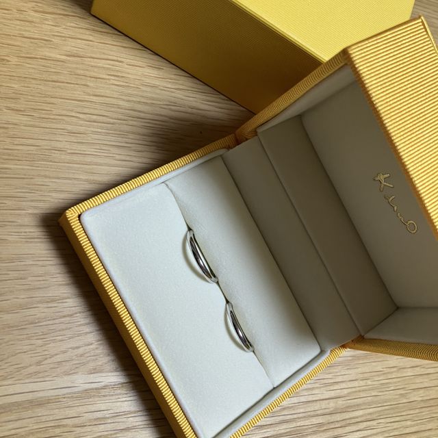 【ケイウノ ブライダル(K.UNO BRIDAL)の口コミ】 シンプルなリングにしました。最初ハピネスクラウンというモデルと迷って…