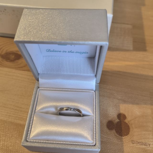 【Disney Cinderella(ディズニー シンデレラ)の口コミ】 プラチナの純度が高いものは固くて変形しにくい、というを聞き、長持ちす…