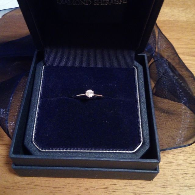 【銀座ダイヤモンドシライシの口コミ】 彼がプロポーズリングとして購入してくれました。
ダイヤモンドシライシの…