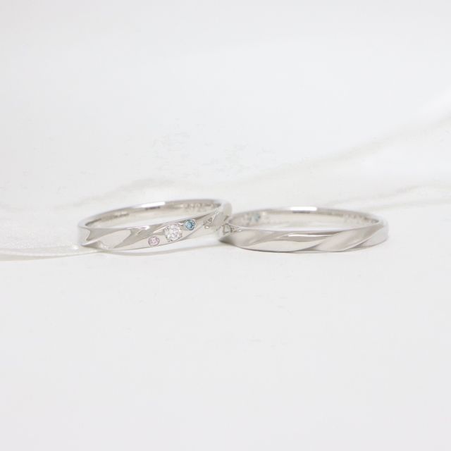 【LEGAN(レガン)の口コミ】 飽きがこないシンプルなデザインの中に、飴の包み紙を捻ったようなアレン…