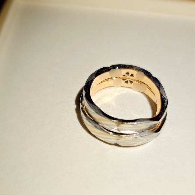 【杢目金屋(もくめがねや)の口コミ】 デザインがとにかく素敵です。木目のような模様は職人さんが1つ1つ手作り…