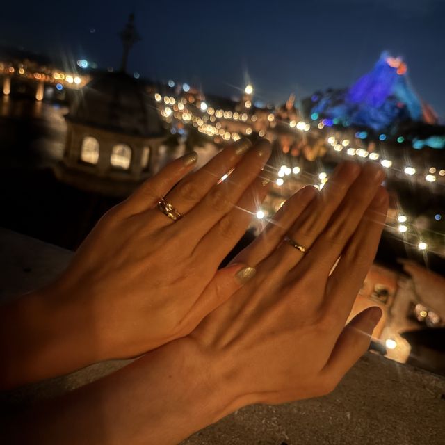 【ケイウノ ブライダル(K.UNO BRIDAL)の口コミ】 ドナルドの足がデザインされていて、個性的で可愛いデザインになっていま…