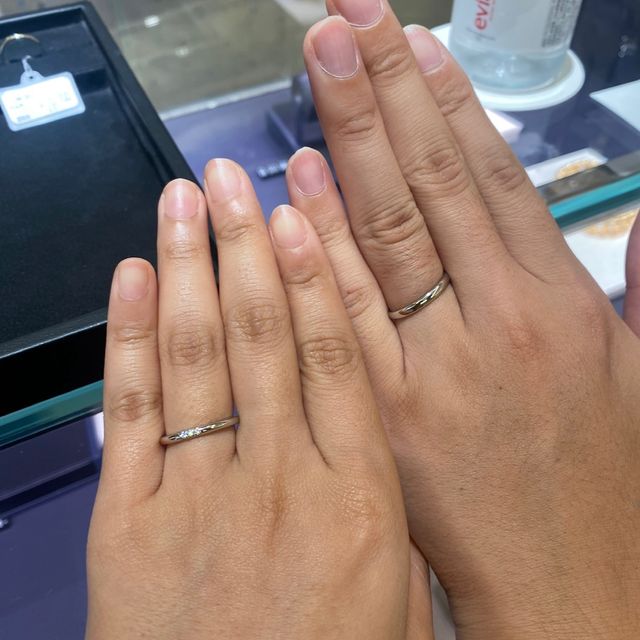 【ティファニー(Tiffany & Co.)の口コミ】 ウェーブデザインで探していたため、ストレートしかないティファニーは果…