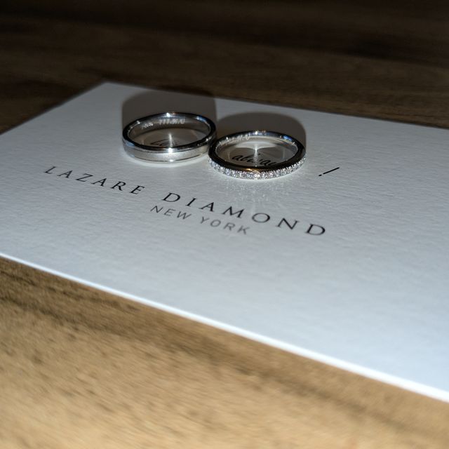 【ラザール ダイヤモンド(LAZARE DIAMOND)の口コミ】 エタニティリングにずっと憧れがあって、今回選んだ細めのデザインは、指…