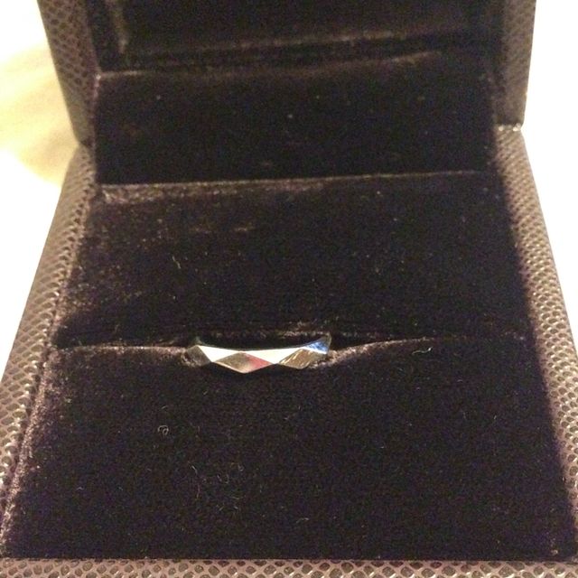 【ブシュロン(BOUCHERON)の口コミ】 まず、見たことのないデザインだったこと。それから、ブランドも、超有名…