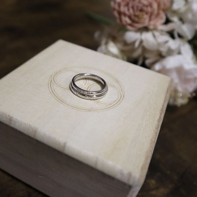 【TOMOE(トモエ)の口コミ】 2本で22万円程度だったと思います。高すぎないですが、とても綺麗です。細…