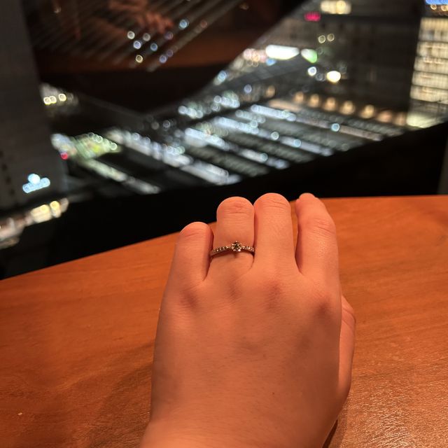 【ラザール ダイヤモンド(LAZARE DIAMOND)の口コミ】 指輪は写真で見るのと実際着用するのとでは、印象は大きく変わるなぁと実…