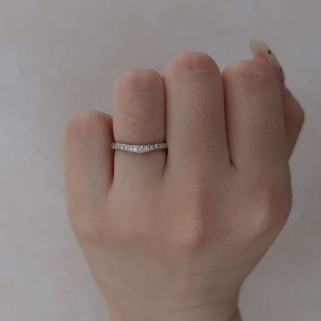 【ラザール ダイヤモンド(LAZARE DIAMOND)の口コミ】 ベルヴェデーレとクレセントで最後まで迷いましたが、人と被りにくく他に…