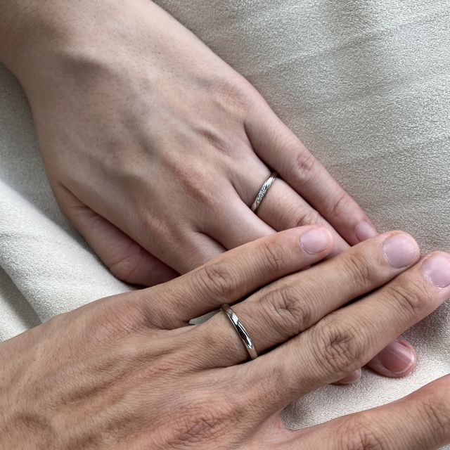 【ラザール ダイヤモンド(LAZARE DIAMOND)の口コミ】 指輪のデザインがシンプルで使いやすいです。職場でつけていても派手すぎ…