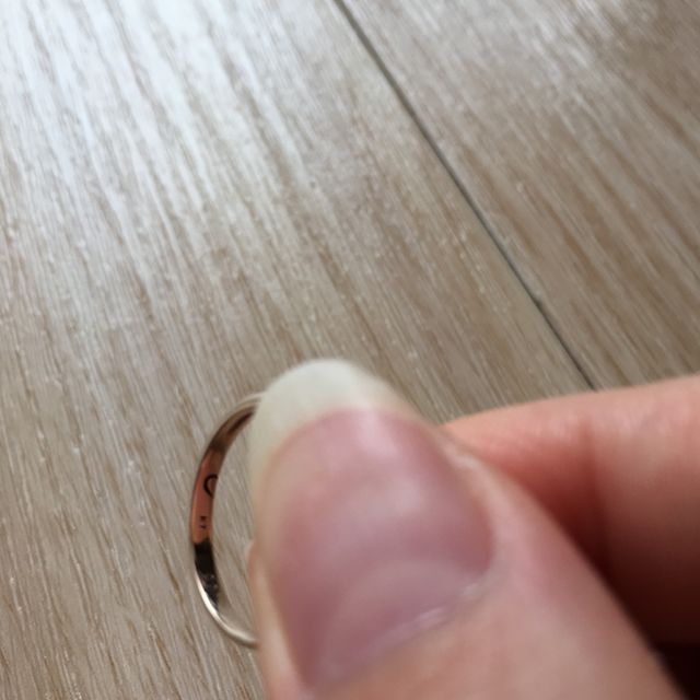 【サマンサシルヴァブライダルの口コミ】 シンプルのデザインを中心に、シンプル過ぎずどこかワンポイントも欲しい…