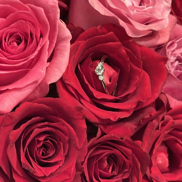 【TOMOE(トモエ)の口コミ】 横から見た時に高さがあり全ての向きから見ても可愛くて綺麗です！サイド…