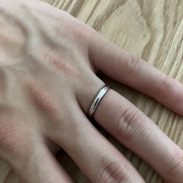 【TANZO.(鍛造指輪)の口コミ】 指輪のデザインが気に入りました。甲丸なため指に引っかからないです。痛…