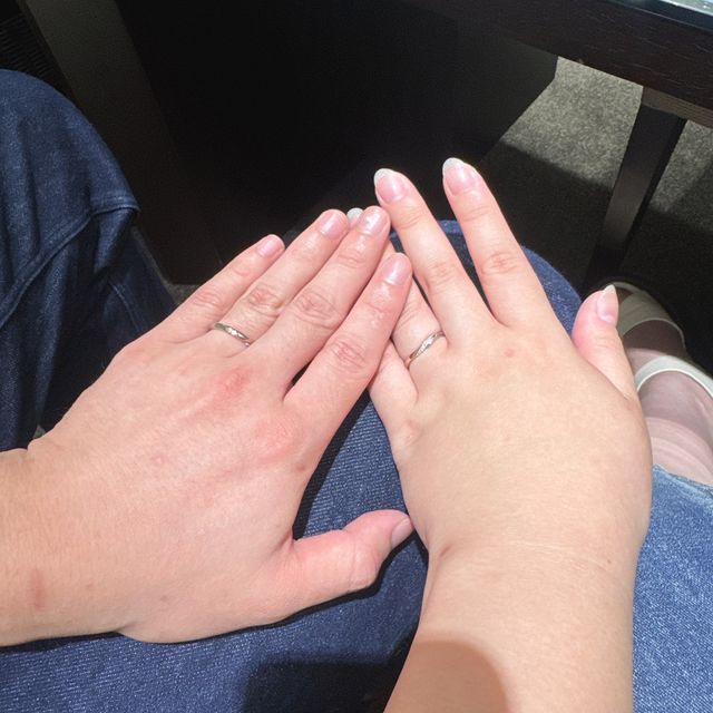 【アイプリモ(I-PRIMO)の口コミ】 他にはないデザインで大変気に入りました。
指の形や雰囲気からこちらのデ…