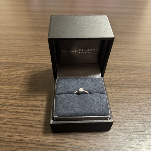 【ラザール ダイヤモンド(LAZARE DIAMOND)の口コミ】 指輪のデザインはカリヨンで0.21ctのダイヤを注文しました。ダイヤは小さ…