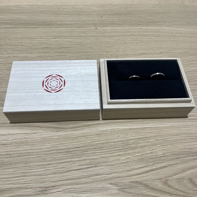 【出雲結(いずもゆい)の口コミ】 シンプルかつ下品さの無いデザインですが、存在感があり付けていて満足度…